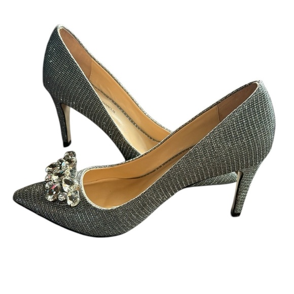 Neiman Marcus Silver Glitter
Rhinestone Embellished Pointed Toe
Heels  Sz 5.5 - Picture 1 of 7